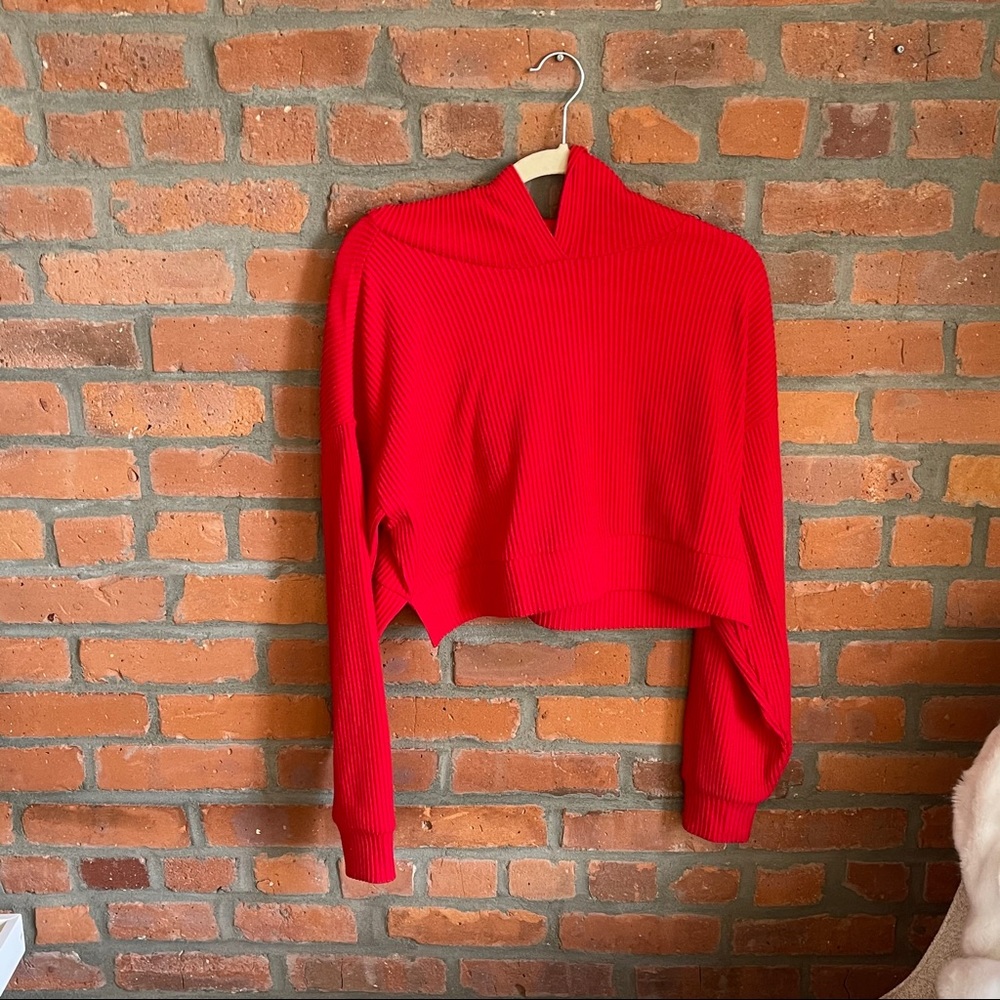 Ali Yoga Cropped sweater